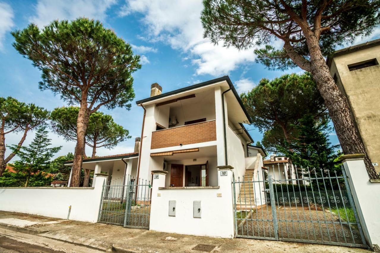 Agenzia Vear - Lido Di Volano Exterior photo